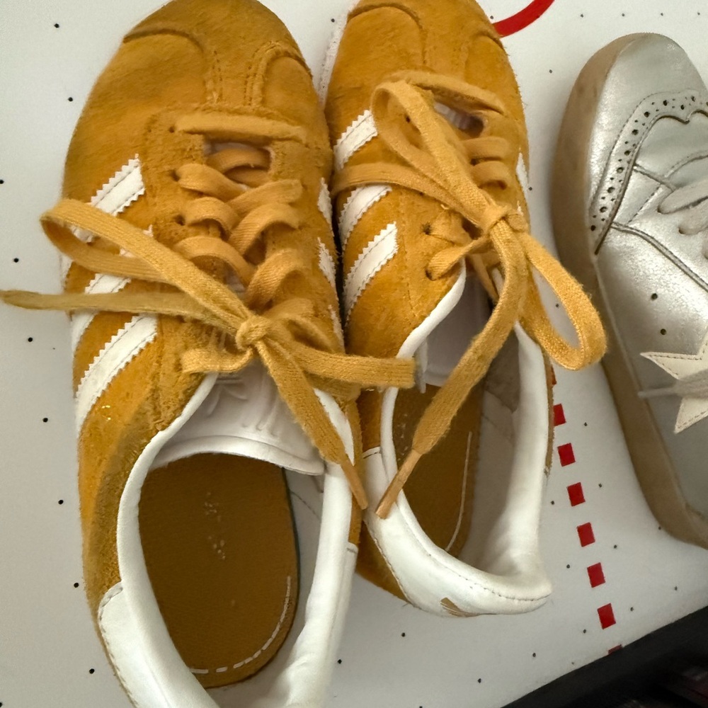 Mustard Yellow Kids Adidas - size 1